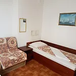 Guest Denitsa Obzor