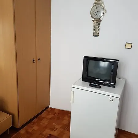 Guest Denitsa