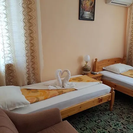 Guest house Guest Denitsa 3*